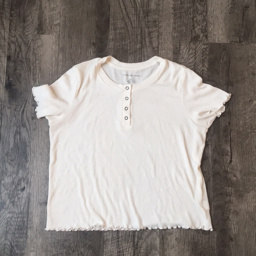 White lettuce trim top